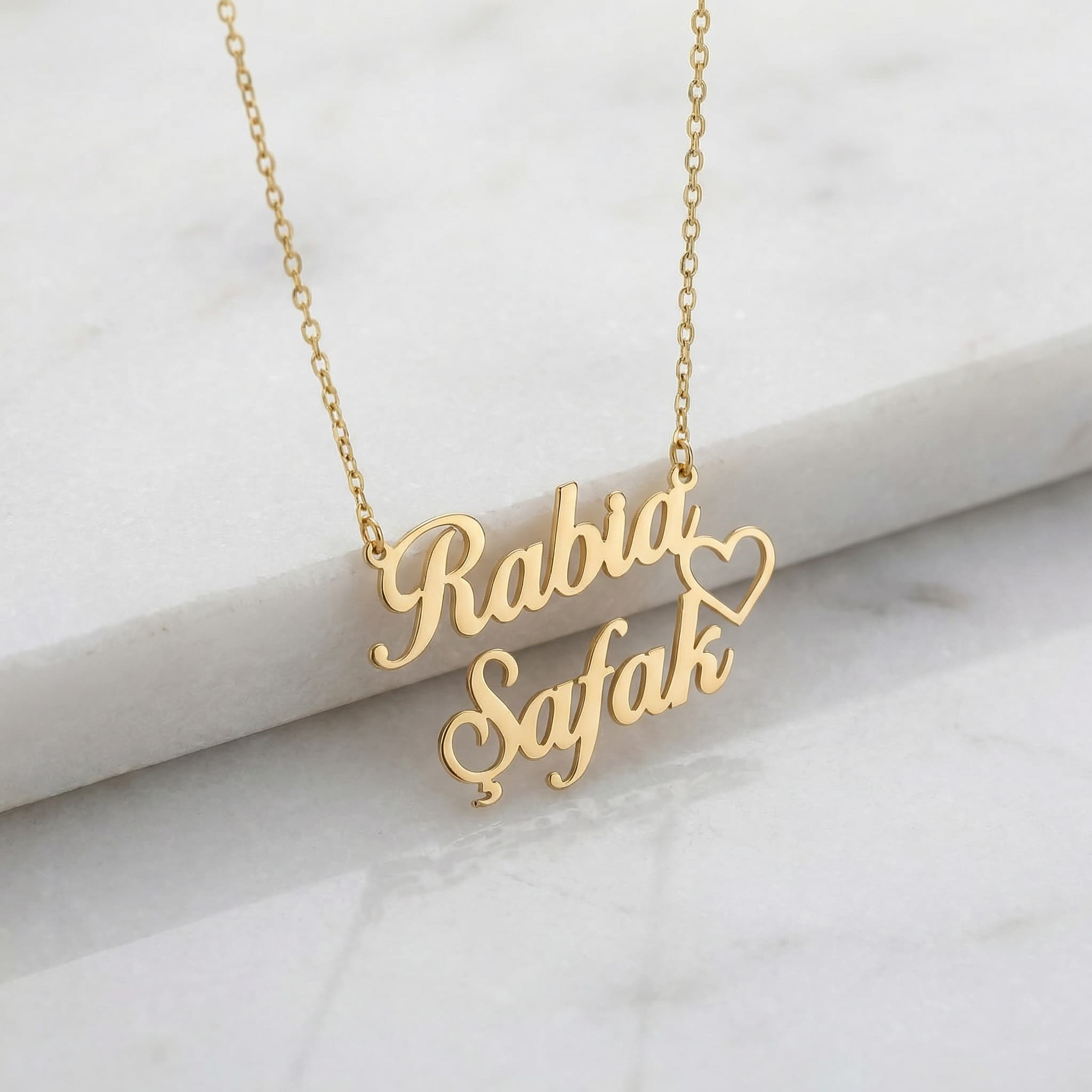 Kalp Detaylı İki İsimli 925 Ayar Gümüş Kolye